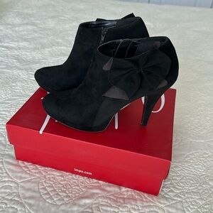 Women's Impo black suede bootie with bow